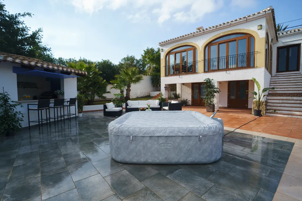 Bestway® LAY-Z-SPA® WLAN-Whirlpool San Francisco HydroJet Pro™ Ø 230 X 230 X 71 Cm, Eckig 25 Bestway® LAY-Z-SPA® WLAN-Whirlpool San Francisco HydroJet Pro™ Ø 230 X 230 X 71 Cm, Eckig – Bild 25