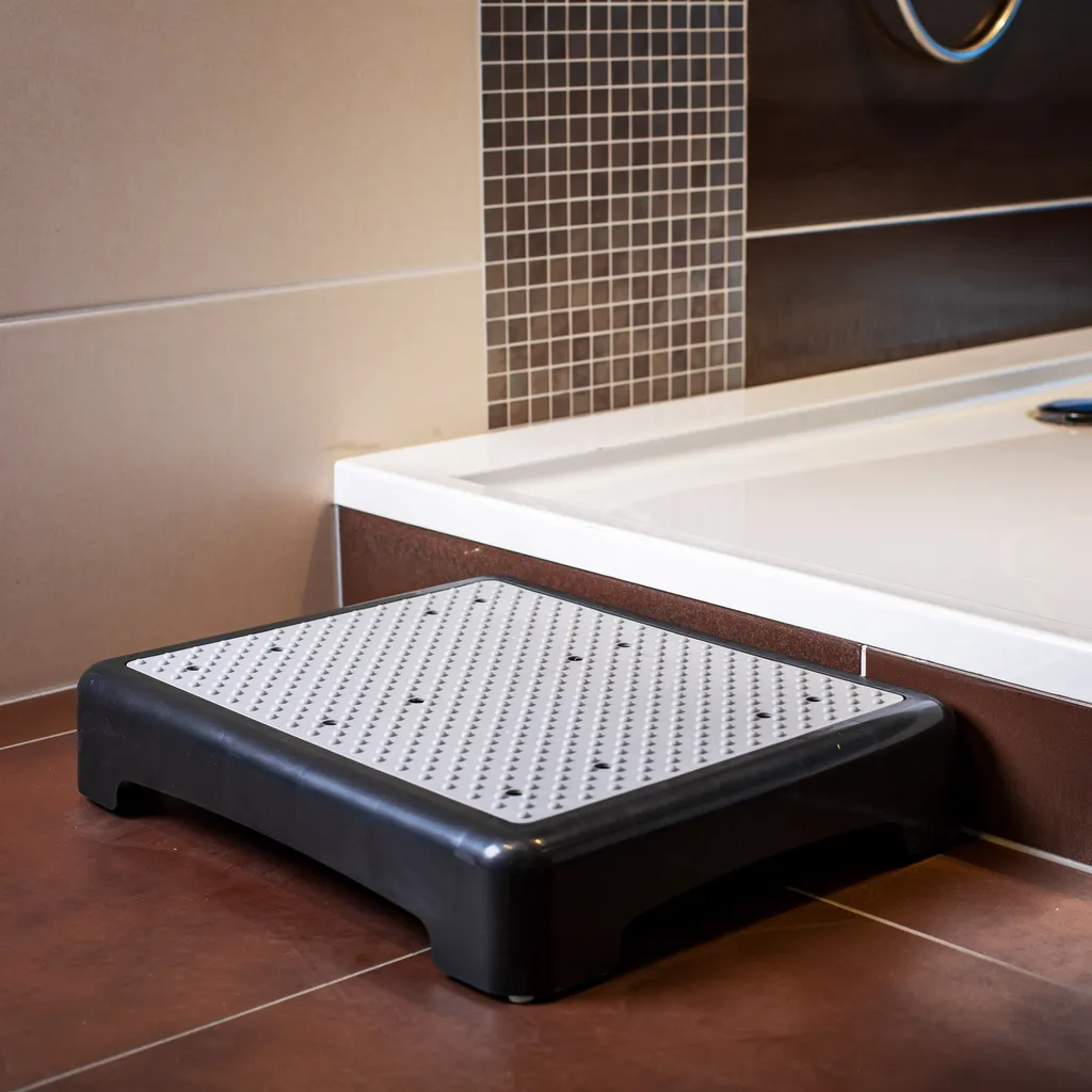 UPP Trittstufe Tritt Hocker Einstiegshilfe Indoor & Outdoor 200 Kg Belastbarkeit 1 UPP Trittstufe Tritt Hocker Einstiegshilfe Indoor & Outdoor 200 Kg Belastbarkeit