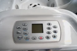 SANOTECHNIK Outdoorwhirlpool Oasis Maxi Weiß Inkl. Treppe Und Abdeckung - 210 X 210 X 92cm 18 SANOTECHNIK Outdoorwhirlpool Oasis Maxi Weiß Inkl. Treppe Und Abdeckung - 210 X 210 X 92cm -Garten- & Gewächshäuser Geschäft 122ef410ab75224b3a49ce8650e51647