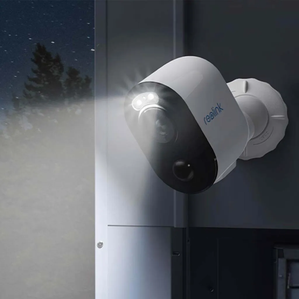 Reolink Argus 3 Plus Akkubetriebene 4 MP WLAN-Überwachungskamera Mit Flutlicht, Inkl. 64 GB Mikro-SD-Karte 6 Reolink Argus 3 Plus Akkubetriebene 4 MP WLAN-Überwachungskamera Mit Flutlicht, Inkl. 64 GB Mikro-SD-Karte – Bild 6