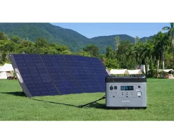 OUKITEL P2001E 2000W (4000W Peak) Stromerzeuger Power Station Mit 2pcs 200W Solarpanel PV200, 2000Wh Solargenerator 625000mAh Mobiler Stromspeicher Power Station, Sicheres LiFePO4-Batterie PD100W QC3.0 Solar Generator Für Notstrom Camping Wohnmobile Zu Hause -Garten- & Gewächshäuser Geschäft 37685989f5522b52f2a85e1121c611be 1