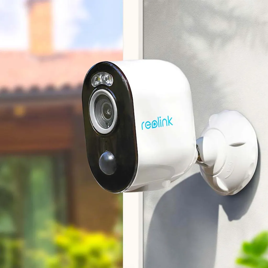 Reolink Argus 3 Plus Akkubetriebene 4 MP WLAN-Überwachungskamera Mit Flutlicht, Inkl. 64 GB Mikro-SD-Karte 8 Reolink Argus 3 Plus Akkubetriebene 4 MP WLAN-Überwachungskamera Mit Flutlicht, Inkl. 64 GB Mikro-SD-Karte – Bild 8