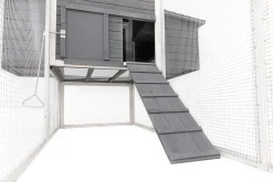 MyAnimal XXL Hühnerstall MH-22 - Wetterfest & Winterfest - Hochwertiges Kiefernholz (Grau) - Für 8 Hühner - Nistkasten - Trennbare Etagen - Sitzstange - Türverriegelungen - Hühnerhaus -Garten- & Gewächshäuser Geschäft 48e8364b338a974be8d01644cbae2204