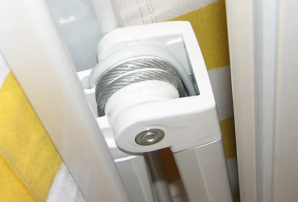 Mendler Elektrische Kassetten-Markise H124, Vollkassette, 4x3m Ausfahrbarer Volant Polyester Creme 16 Mendler Elektrische Kassetten-Markise H124, Vollkassette, 4x3m Ausfahrbarer Volant Polyester Creme – Bild 16