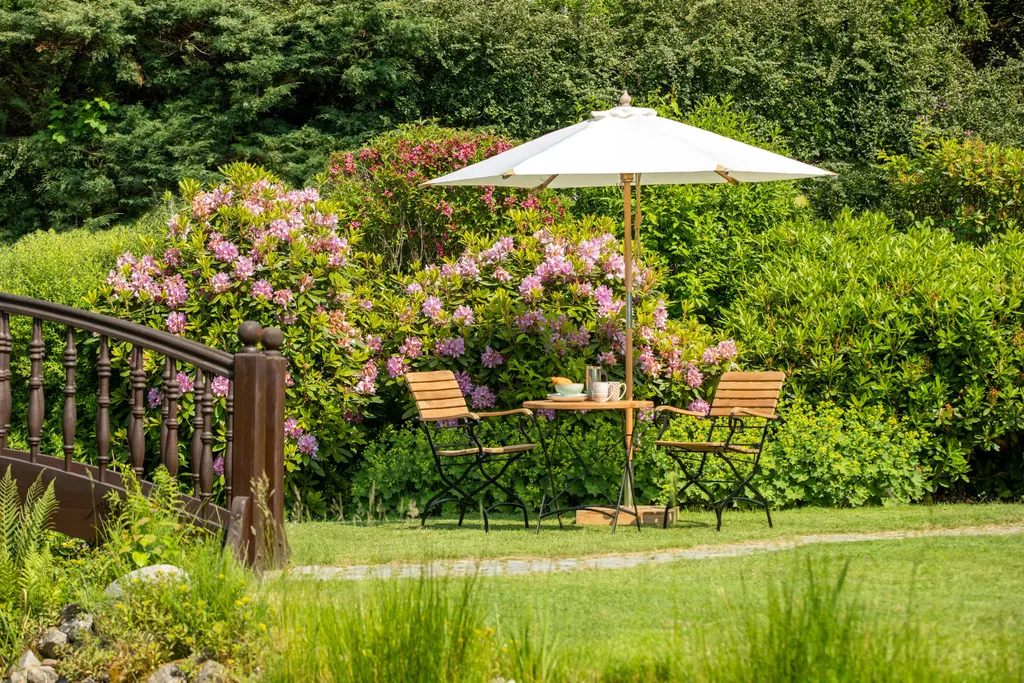 Kai Wiechmann Sonnenschirm Stylischer Balkonschirm Weiß 350 Cm Als Hochwertiger Schattenspender Gartenschirm Aus Holz Mit Windauslass & UPF 50+ 7 Kai Wiechmann Sonnenschirm Stylischer Balkonschirm Weiß 350 Cm Als Hochwertiger Schattenspender Gartenschirm Aus Holz Mit Windauslass & UPF 50+ – Bild 7