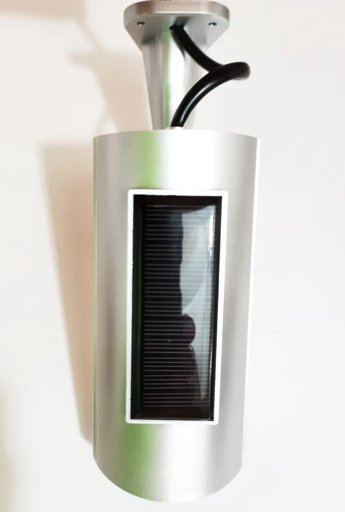 O&W Security 2er Set Überwachungskameraattrappe, Mit Solarpanel Und Blinkender LED, Im Realistischen Design 4 O&W Security 2er Set Überwachungskameraattrappe, Mit Solarpanel Und Blinkender LED, Im Realistischen Design – Bild 4