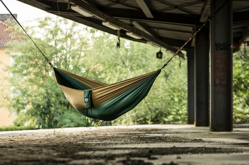 Monkey Swing Hängematte Inkl. Aufhängeset I 275 X 140 Cm I Reise,Camping,Outdoor 6 Monkey Swing Hängematte Inkl. Aufhängeset I 275 X 140 Cm I Reise,Camping,Outdoor – Bild 6