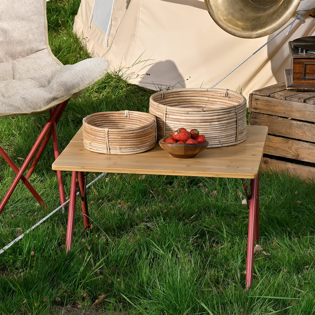 Progression Zusammenklappbarer Beistelltisch Holz, Outdoor Campingtisch Klappbar Für Camping Und Garten, 58 X 38 X 58 Cm, Bambus, Inkl. Tragetasche 6 Progression Zusammenklappbarer Beistelltisch Holz, Outdoor Campingtisch Klappbar Für Camping Und Garten, 58 X 38 X 58 Cm, Bambus, Inkl. Tragetasche – Bild 6