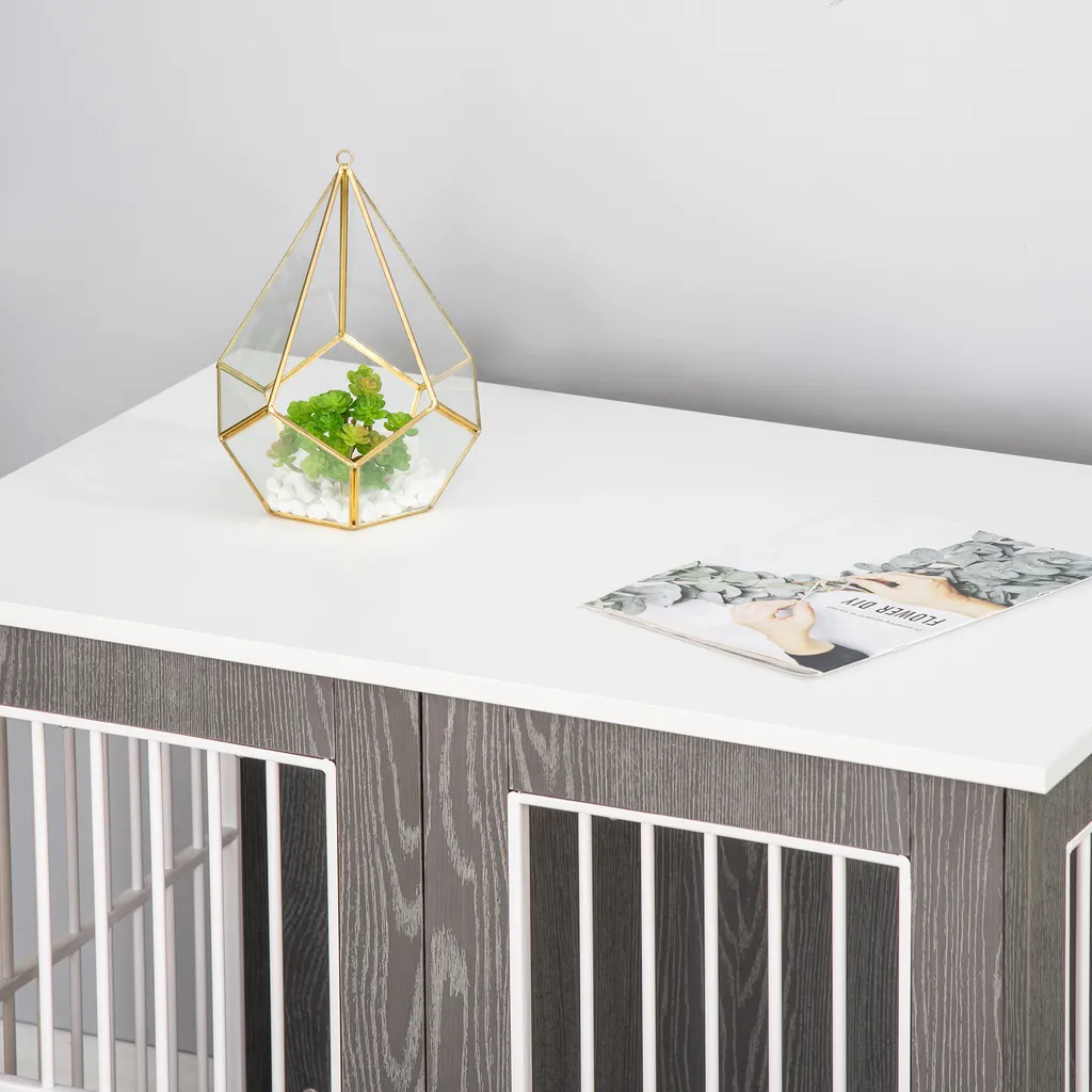 PawHut Hundekäfig Aus Holz Mit Tischoberfläche Schrank Kissen Erhöhtes Design Hundebox Hundehütte Hundekisten Für Mittelgroße Kleine Hunde Beistelltisch Design Innen Grau+Weiß 85 X 55 X 75 Cm 5 PawHut Hundekäfig Aus Holz Mit Tischoberfläche Schrank Kissen Erhöhtes Design Hundebox Hundehütte Hundekisten Für Mittelgroße Kleine Hunde Beistelltisch Design Innen Grau+Weiß 85 X 55 X 75 Cm – Bild 5