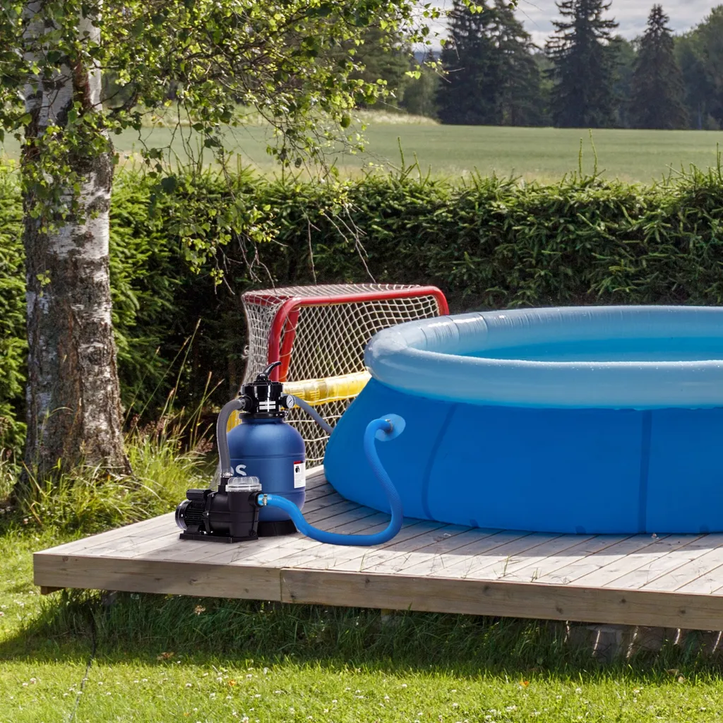 AREBOS Sandfilteranlage Mit Pumpe | 400W | 10.200 L/h | Tankvolumen Bis Zu 20 Kg Sand | 7 - Wege Ventil Mit Griff | Mit Druckmanometer | Inkl. 1400g Filterbälle | Inkl. 2m Schlauch | Blau 2 AREBOS Sandfilteranlage Mit Pumpe | 400W | 10.200 L/h | Tankvolumen Bis Zu 20 Kg Sand | 7 - Wege Ventil Mit Griff | Mit Druckmanometer | Inkl. 1400g Filterbälle | Inkl. 2m Schlauch | Blau – Bild 2