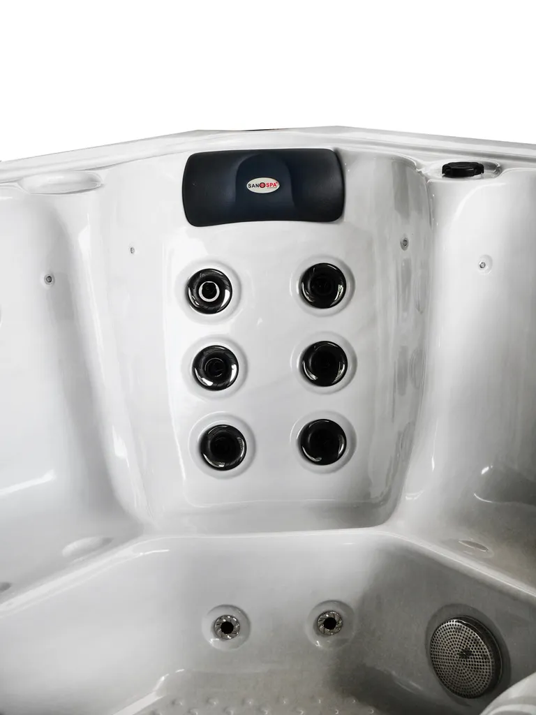 SANOTECHNIK Outdoorwhirlpool Oasis Maxi Weiß Inkl. Treppe Und Abdeckung - 210 X 210 X 92cm 9 SANOTECHNIK Outdoorwhirlpool Oasis Maxi Weiß Inkl. Treppe Und Abdeckung - 210 X 210 X 92cm – Bild 9