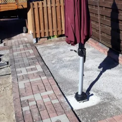 EINFEBEN Universal Bodenplatte Metall Sonnenschirmstaender Fuer Sonnenschirm Ampelschirm Kurbelschirm Bodentraeger Bodenanker Einfache Montage 16 X 16 Cm -Garten- & Gewächshäuser Geschäft ba5df3a3132f2d99371edd9de6134040