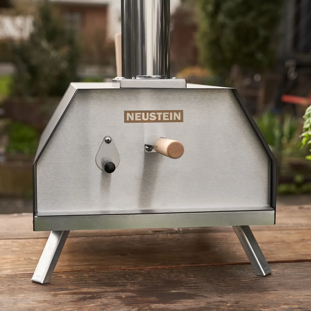 NEUSTEIN Outdoor Pizzaofen XQ3000 Mit Pizzastein, Schutzhülle, Pizzaschieber, Holzofen 5 NEUSTEIN Outdoor Pizzaofen XQ3000 Mit Pizzastein, Schutzhülle, Pizzaschieber, Holzofen – Bild 5