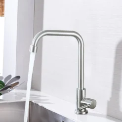 Auralum 360° Drehbar Kaltwasser Wasserhahn Küchenarmatur Edelstahl Spültischarmatur Chrom NUR Für Kaltwasser ,OHNE Warmwasser