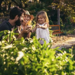 Relaxdays Gartenbank Holz & Gusseisen -Garten- & Gewächshäuser Geschäft ec5427a4e5e11d5f2556a00ba044b1fe