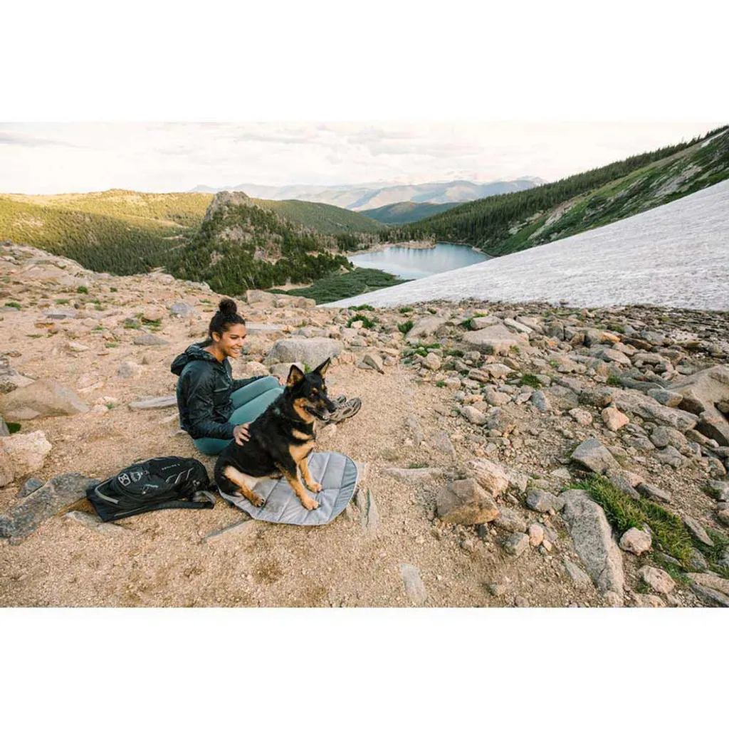 Ruffwear Highlands Pad Bett Cloudbust Gray, Größe:M 17 Ruffwear Highlands Pad Bett Cloudbust Gray, Größe:M – Bild 17